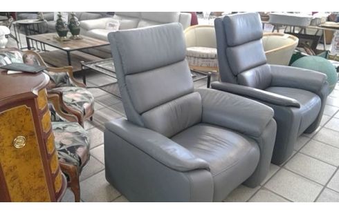 FAUTEUILS HIMOLLA  CUIRS LA PAIRE