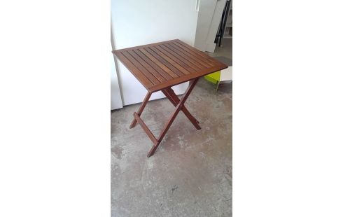 TABLE PLIANTE