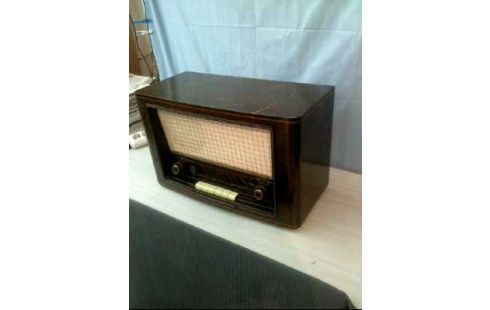 RÖHRENRADIO <SABA> VILLINGEN W3 ZU ÜBERH.