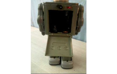ROBOTERSPIELZEUG BAT.