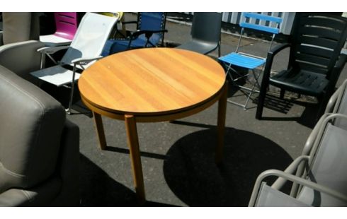 TABLE DE CUISINE RONDE