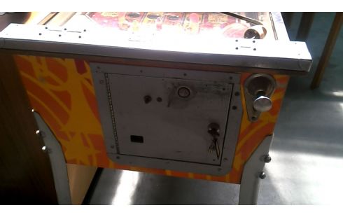 SPEELAUTOMAAT BALLY