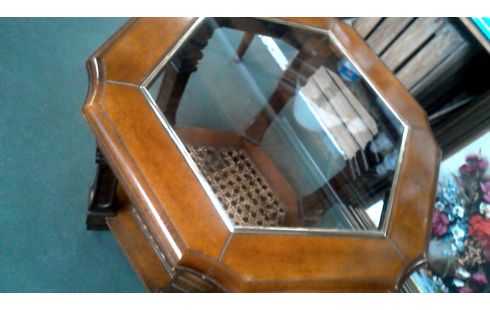 TABLE DE SALON HEXAGONAL MERISIER