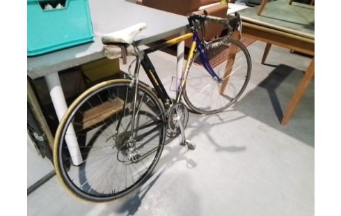 VELO DE COURSE GIANT FIBRE DE CARBONE
