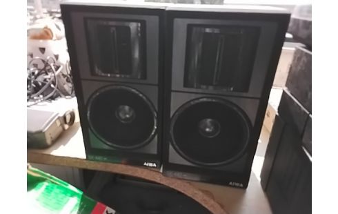PAIRE DE HAUT PARLEUR AIWA