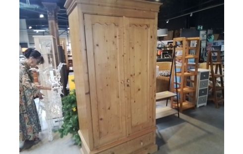 ARMOIRE EN PIN INTERIORS 2P1T