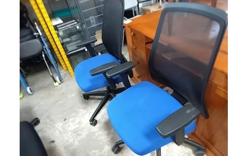FAUTEUIL DE BUREAU BLEU