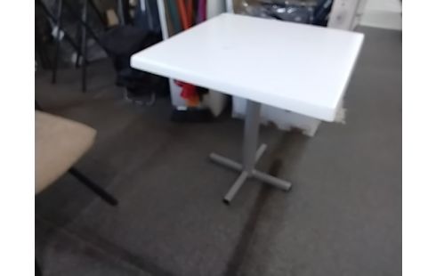 TABLE CARRE BLANCHE 70X70