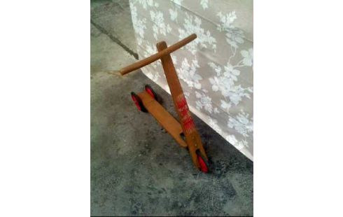 HOLZROLLER <SISO> 3-RÄD. ROT VINTAGE