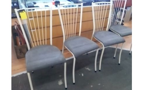 LOT DE 4 CHAISES FER ASSISES GRISE (QLQS TACHES)
