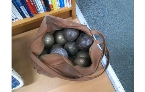 LOT DE BOULES DE PETANQUE AVEC SACOCHE