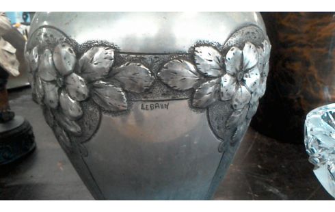 VASE ETAIN SIGNE LEBRUN