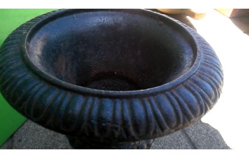 POT DE FLEURS FONTE