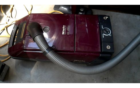 ASPIRATEUR MIELE BORDEAUX