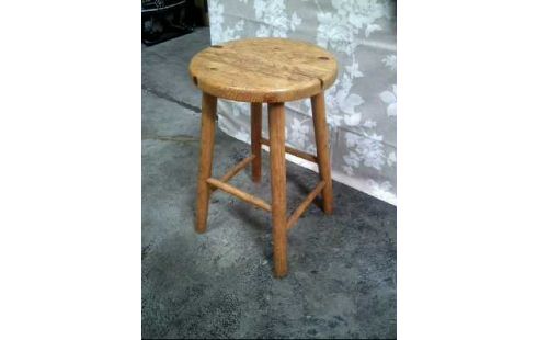 HOCKER HOLZ HELL RUND