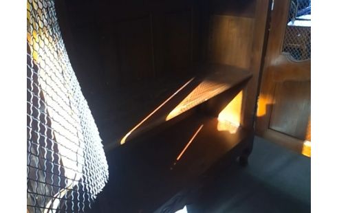 ARMOIRE 2P AVEC GRILLAGE
