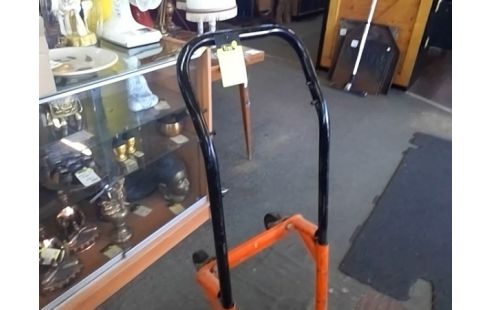 DIABLE NOIR ET ORANGE