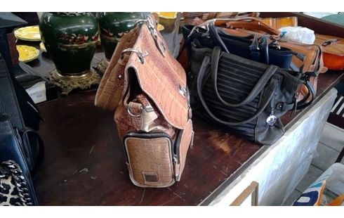 SAC A MAIN BEIGE EFFET CROCO GM