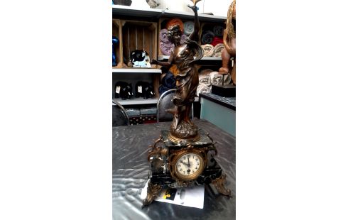 HORLOGE A RESTAURER MARBRE