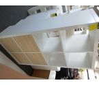 ETAGERE8 CASES DONT 4 AVEC PORTES