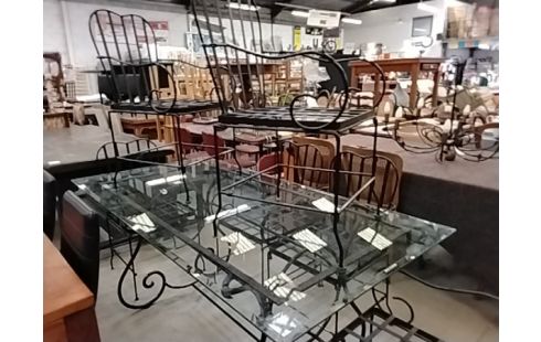TABLE VERRE AVEC 6 FAUTEUILS