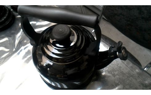 WATERKETEL LE CREUSET ZWART