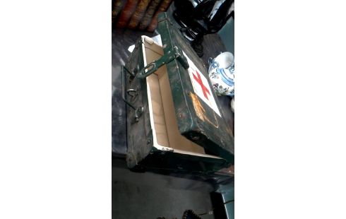 LATTENKISTE, , VERBANDSKASTEN