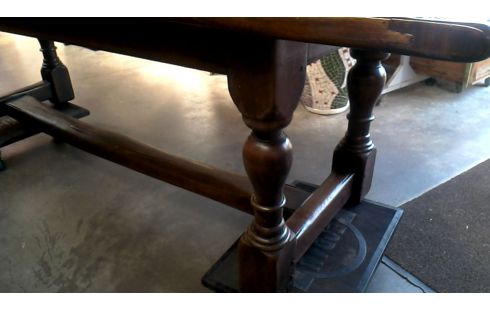 TAFEL KLOOSTERSTIJL