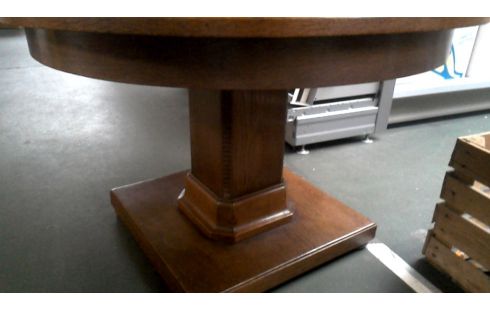 TABLE DE SALON ROND ART DECO.