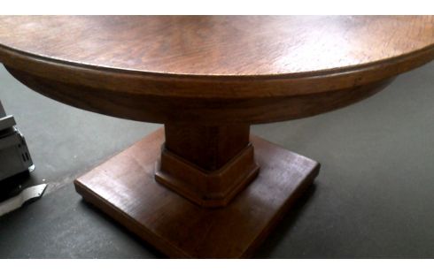 TABLE DE SALON ROND ART DECO.