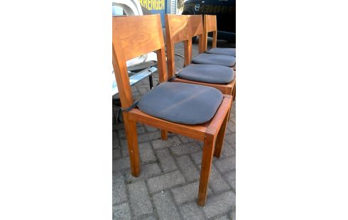 4 STOELEN TEAK