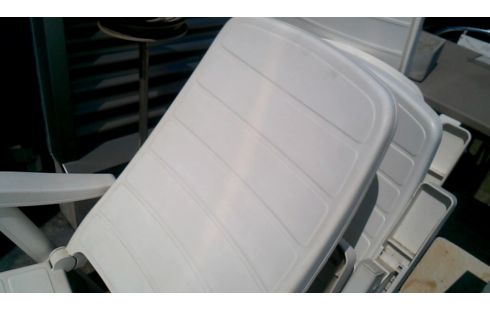 TUINSTOEL LOT VAN 4