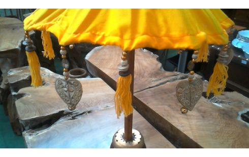 PARASOL JAUNE BLANCHE NOIR MET