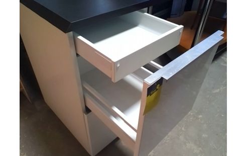 MEUBLE DE CUISINE AVEC 2T