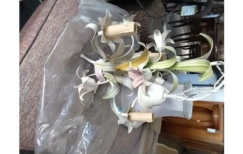LUSTRE VERT ET ROSE PASTEL FLEURS DE LYS