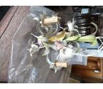 LUSTRE VERT ET ROSE PASTEL FLEURS DE LYS