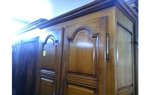 ARMOIRE BOIS 2P 1T AVEC ETAGERES (MANQUE FOND TIROIR)