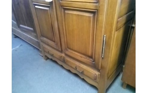 ARMOIRE BOIS 2P 1T AVEC ETAGERES (MANQUE FOND TIROIR)