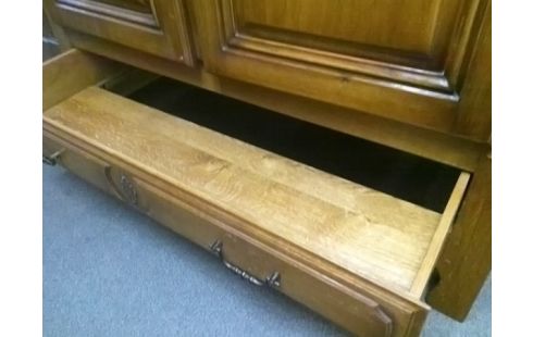 ARMOIRE BOIS 2P 1T AVEC ETAGERES (MANQUE FOND TIROIR)