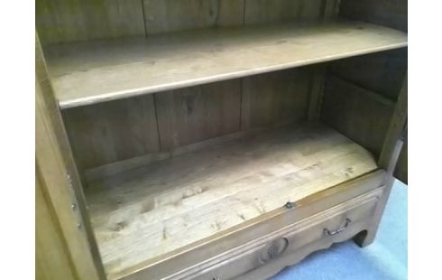 ARMOIRE BOIS 2P 1T AVEC ETAGERES (MANQUE FOND TIROIR)