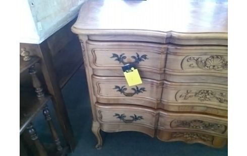 COMMODE STYLE LOUIS XV 3T