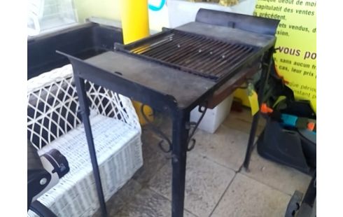 BARBECUE ANCIEN METAL