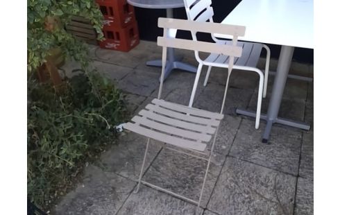 CHAISE METAL PLIANTE