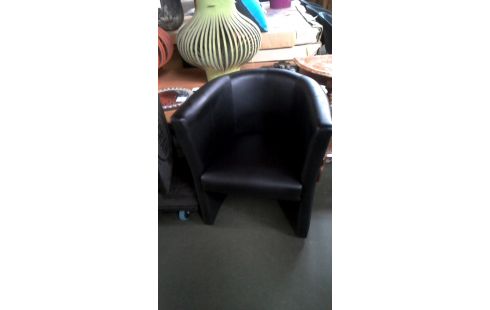 FAUTEUIL CLUB NOIR SIMILI CUIR