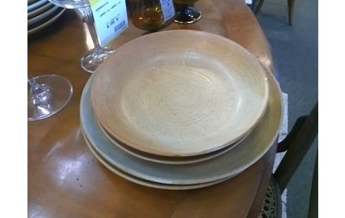 SERVICE DE VAISSELLE EN GRES