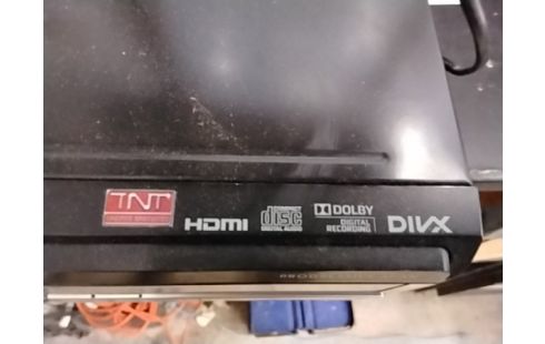 COMBINE LECTEUR VHS DVD ESSENTIEL B +-TLC