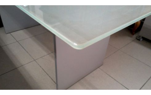 TABLE DE SALLE A MANGER GRIS FORMICA NATTE GLACE