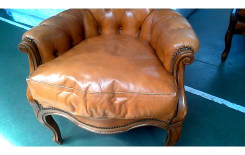 SILLÓN DE CUERO CLUB CUERO ESTILO LUIS XV