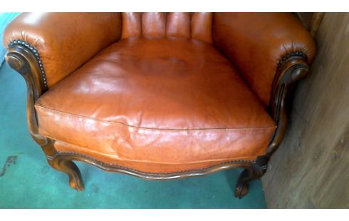 SILLÓN DE CUERO CLUB MARRÓN CUERO ESTILO LUIS XV
