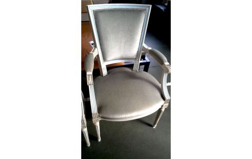 2 CHAISES BRANCHE STYLE LOUIS XVI ECRU GRIS VELOURS